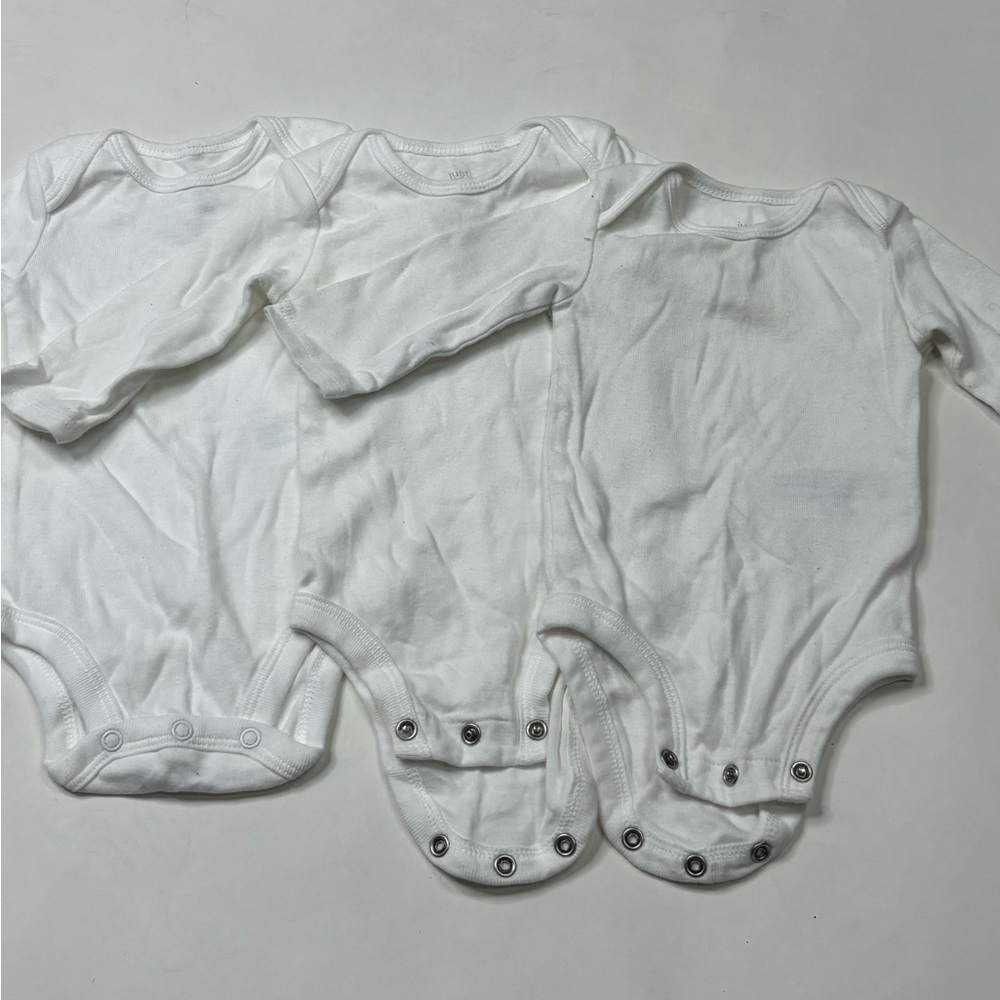 Baby White Onesies Set Size 3M (3 Onesies)